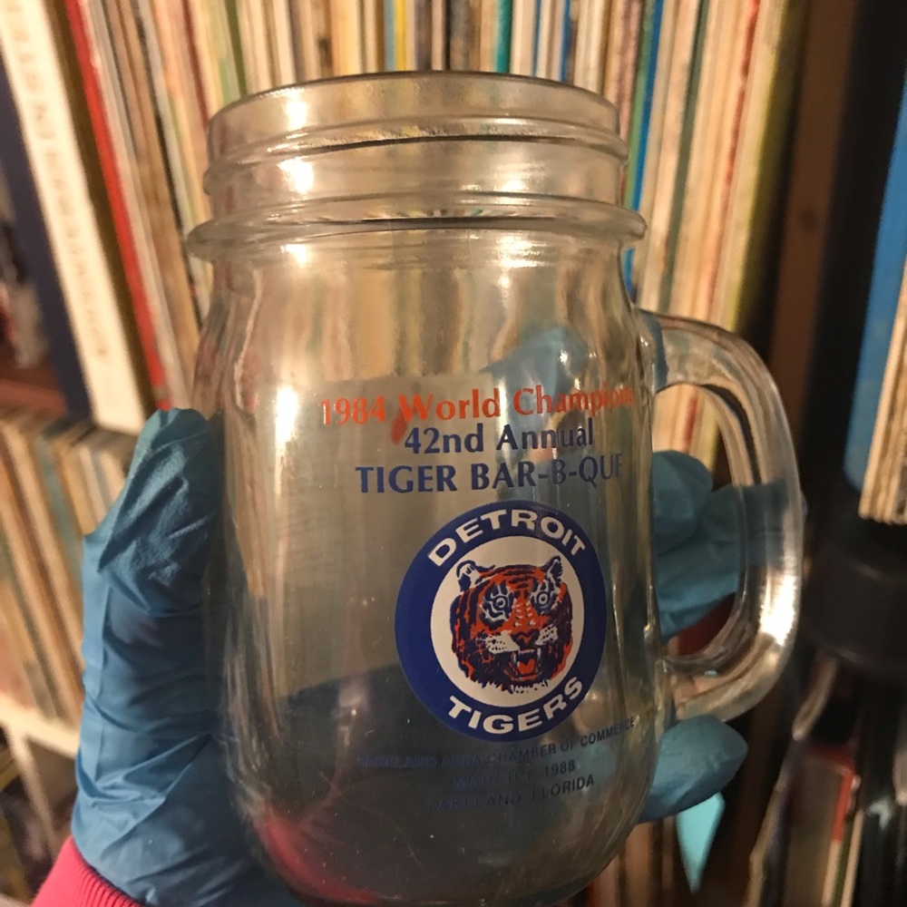 1984 World Champions Glass Mug - 1988 Detroit Tiger s BBQ mug